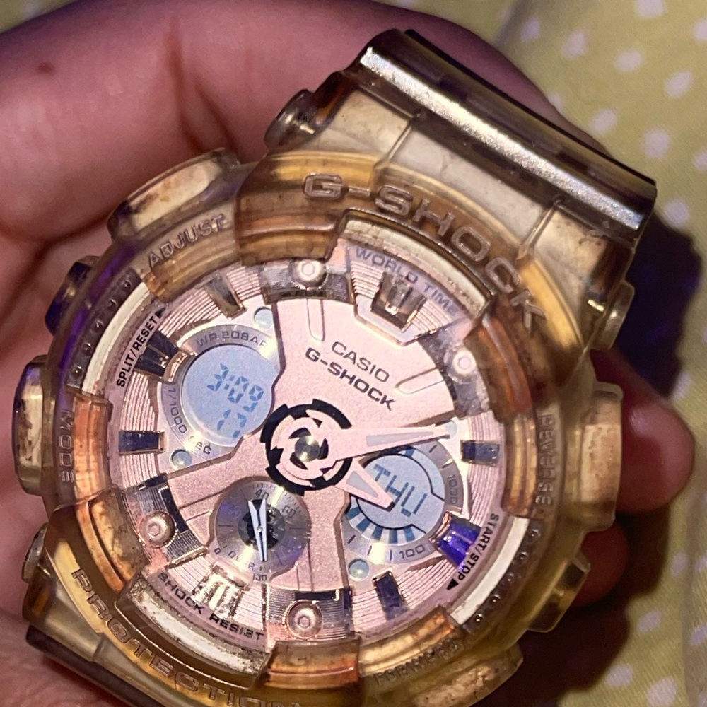 Gold Chronograph Watch with Metal Bracelet